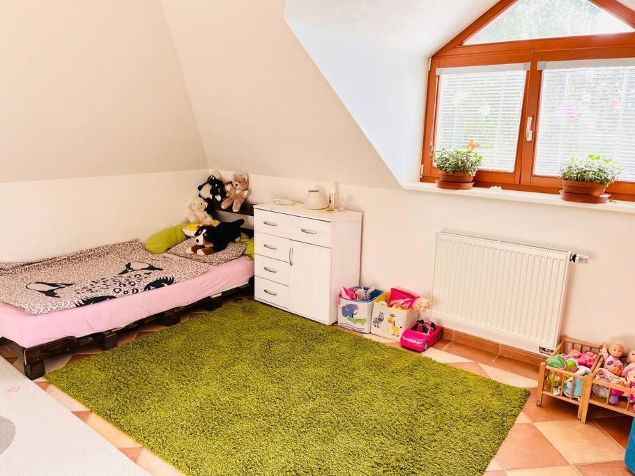 Apartman Se Zahradou 20 Minut Do Centra Prahy Ořech Dış mekan fotoğraf