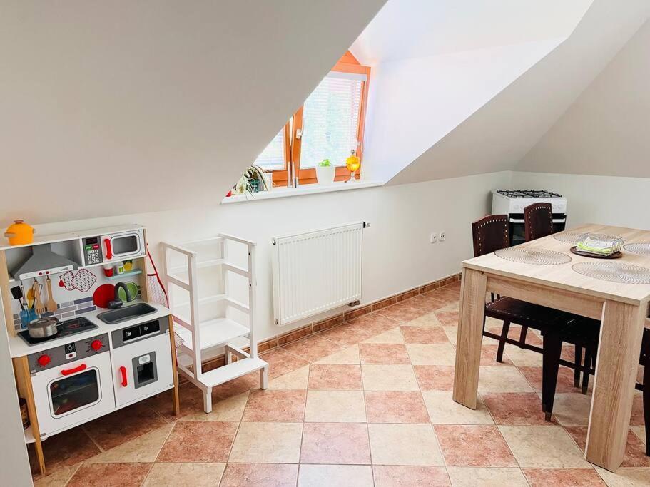 Apartman Se Zahradou 20 Minut Do Centra Prahy Ořech Dış mekan fotoğraf