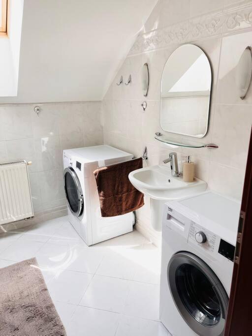 Apartman Se Zahradou 20 Minut Do Centra Prahy Ořech Dış mekan fotoğraf